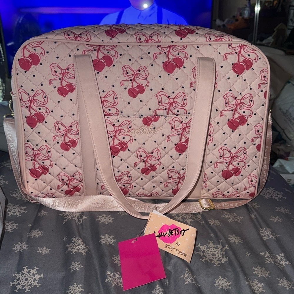 NWT Betsy Johnson Large Pink & Red cherries, coquette Weekender Bag 🎀🍒🎀🍒🎀🍒🎀🍒🎀